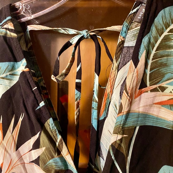 SHEIN Curve Leaf Print Dress. Size 4X - Picture 3 of 7